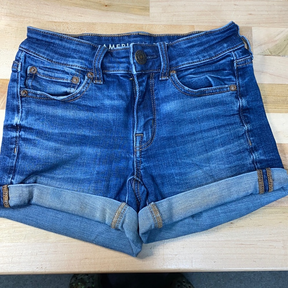 DISCOUNTED SHIPPING!!American Eagle Jean Shorts